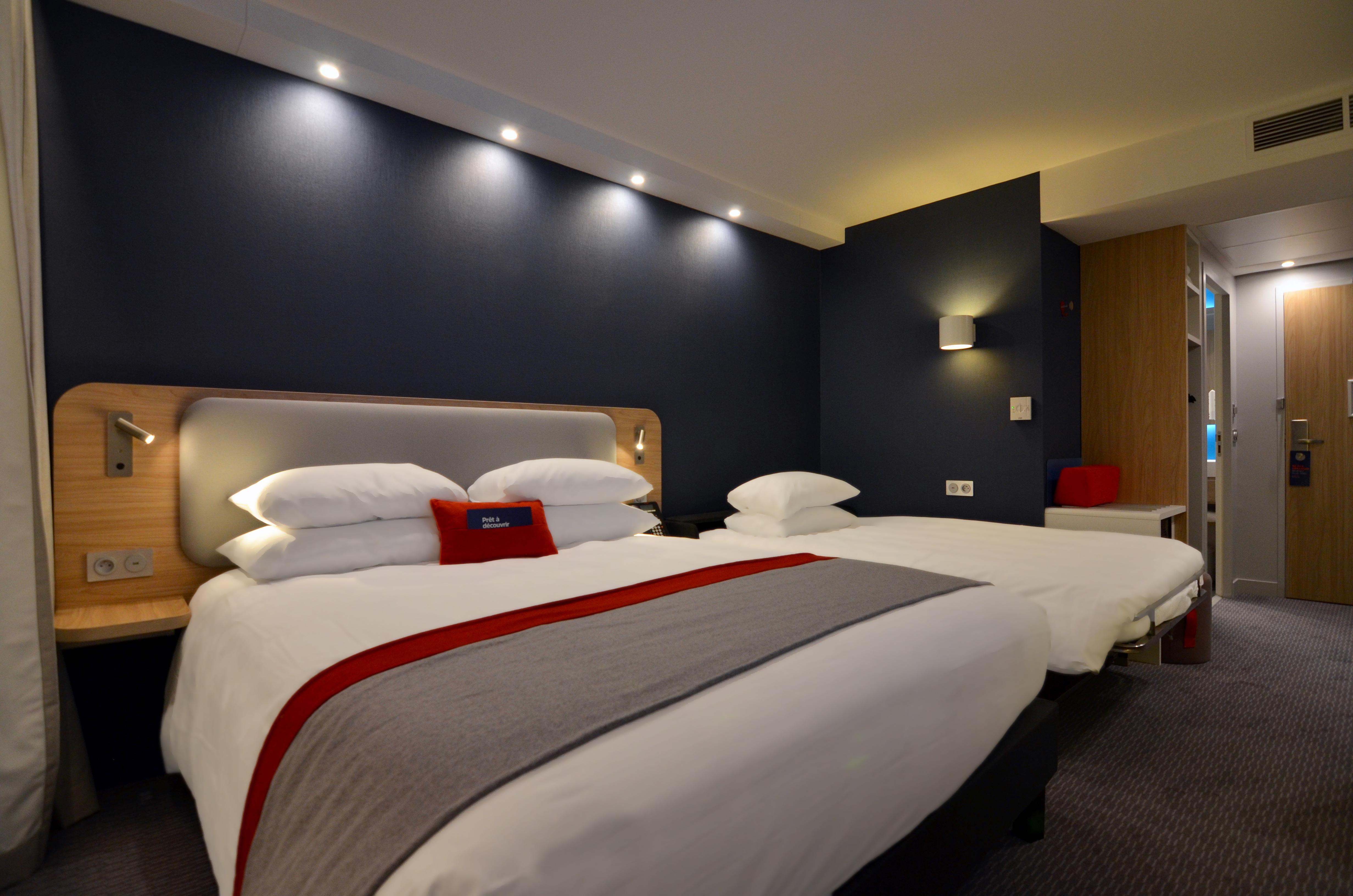 Holiday Inn Express - Paris - Cdg Airport By Ihg Roissy-en-France Exterior foto
