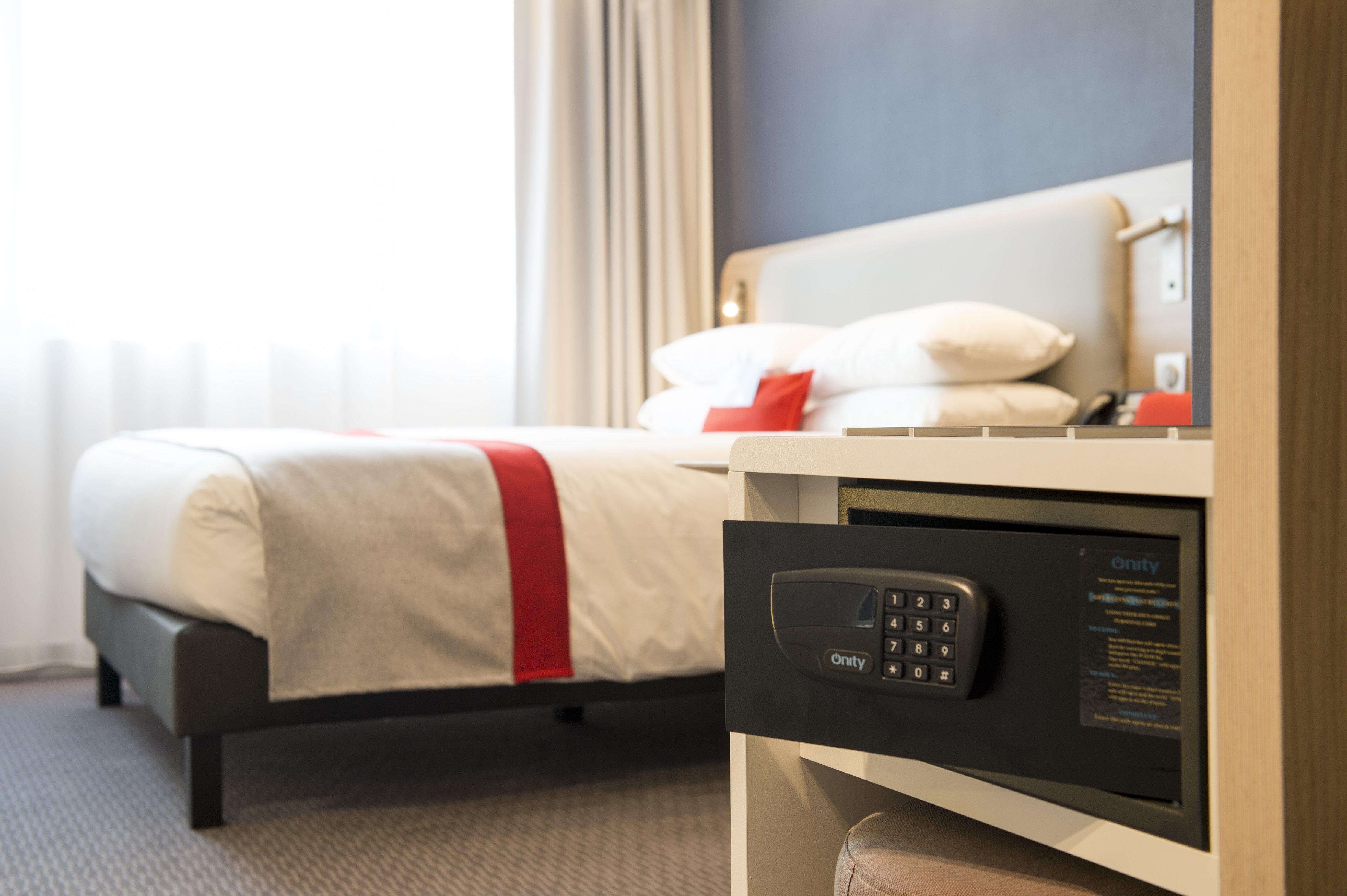 Holiday Inn Express - Paris - Cdg Airport By Ihg Roissy-en-France Exterior foto