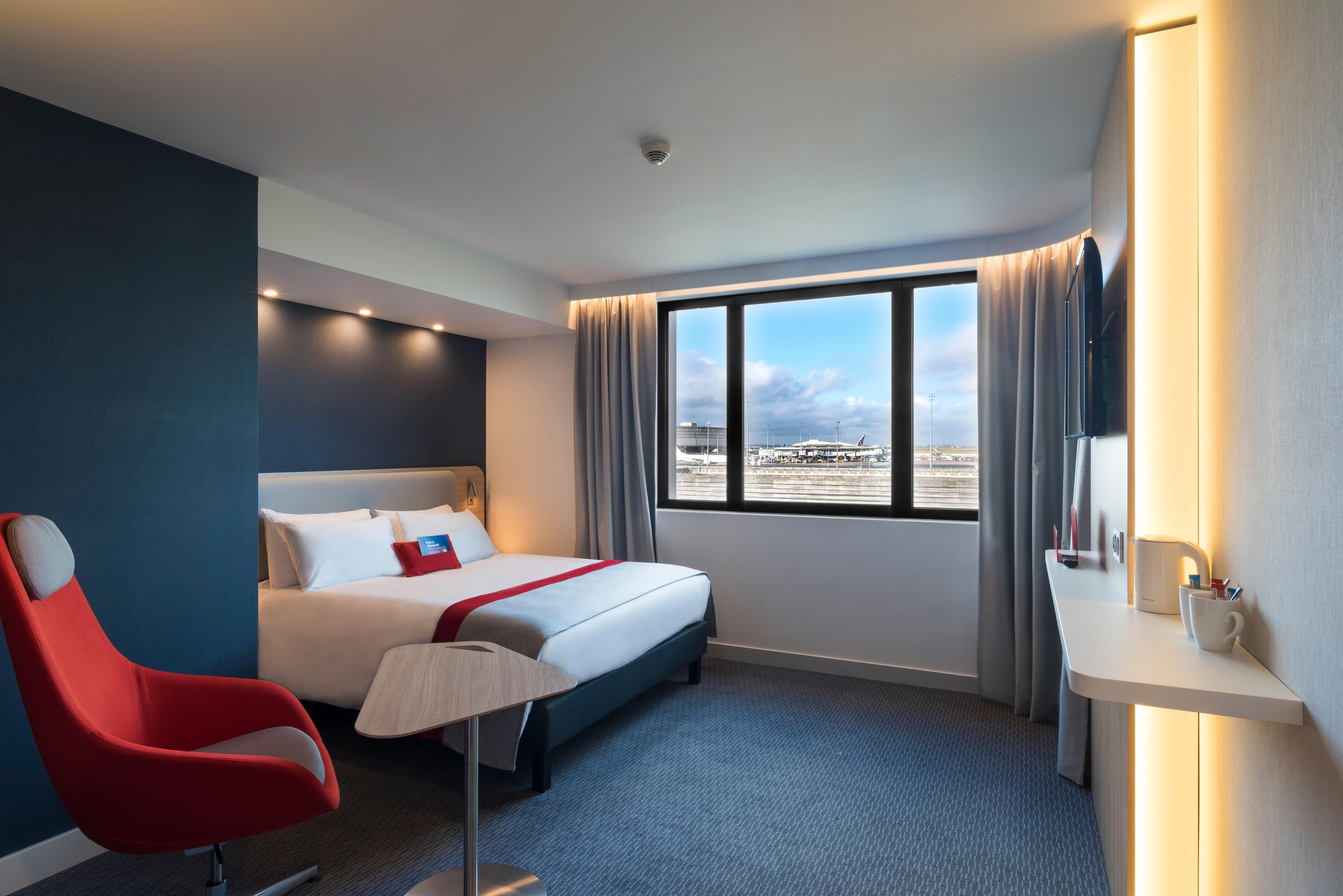 Holiday Inn Express - Paris - Cdg Airport By Ihg Roissy-en-France Exterior foto
