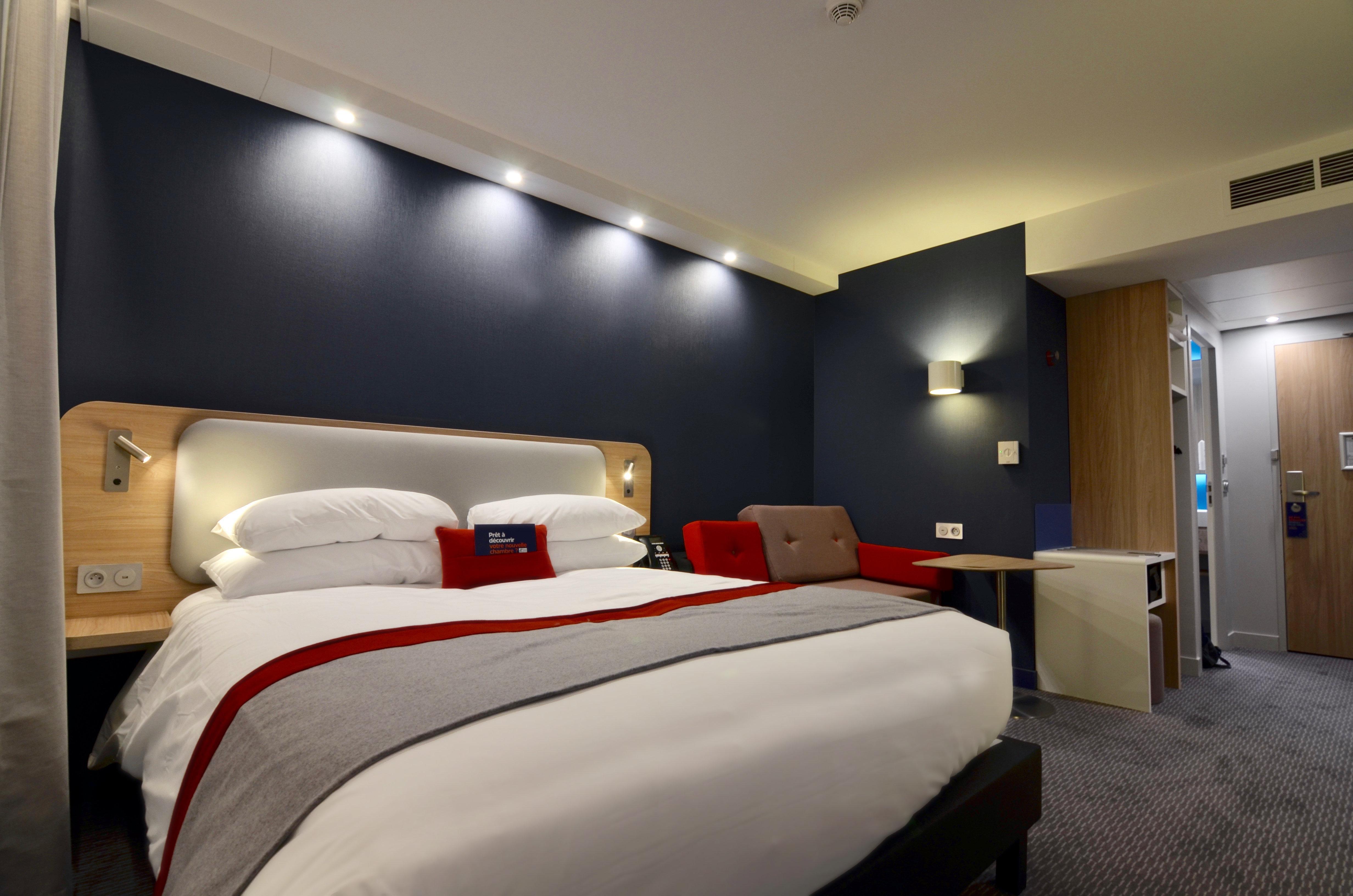 Holiday Inn Express - Paris - Cdg Airport By Ihg Roissy-en-France Exterior foto