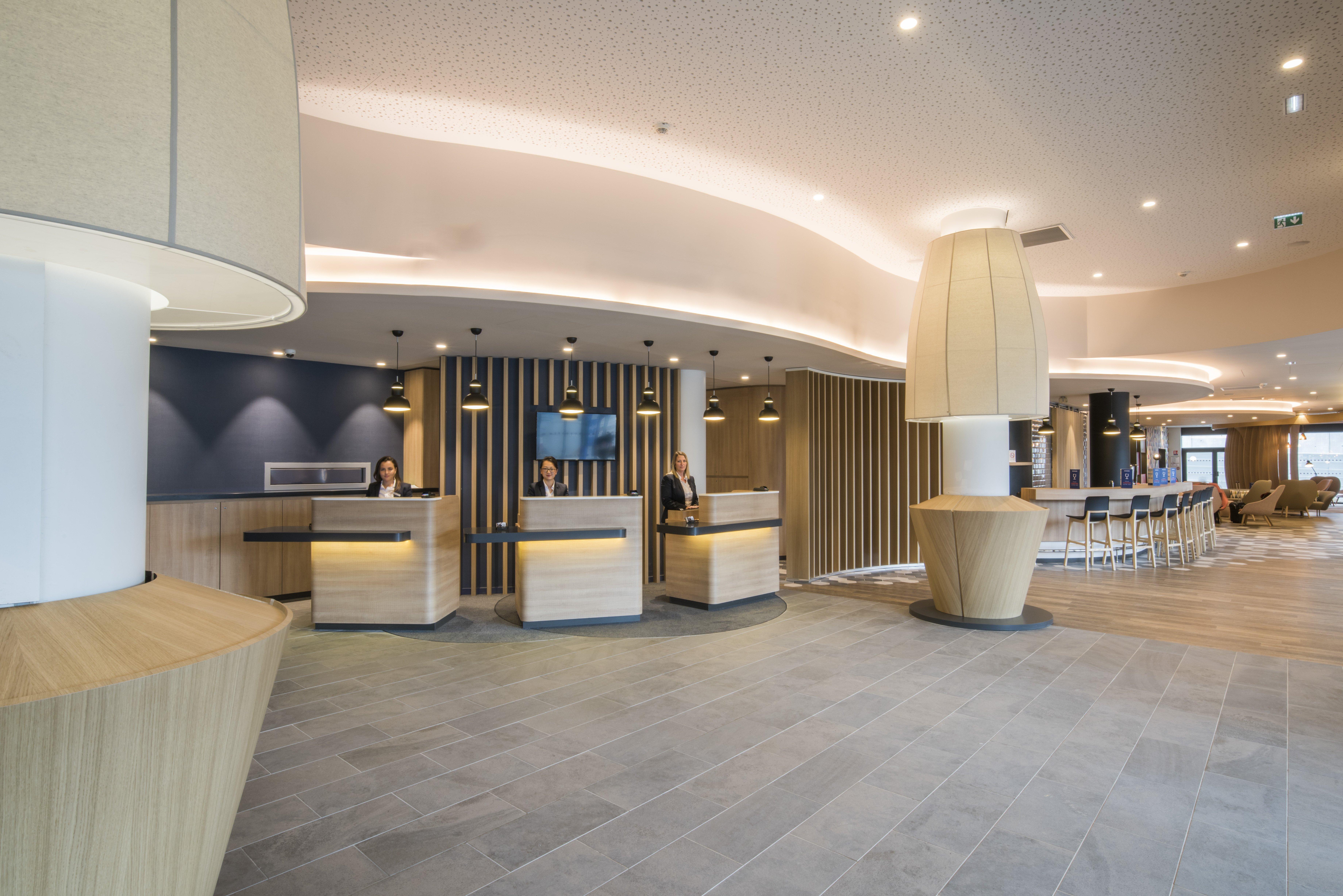 Holiday Inn Express - Paris - Cdg Airport By Ihg Roissy-en-France Exterior foto