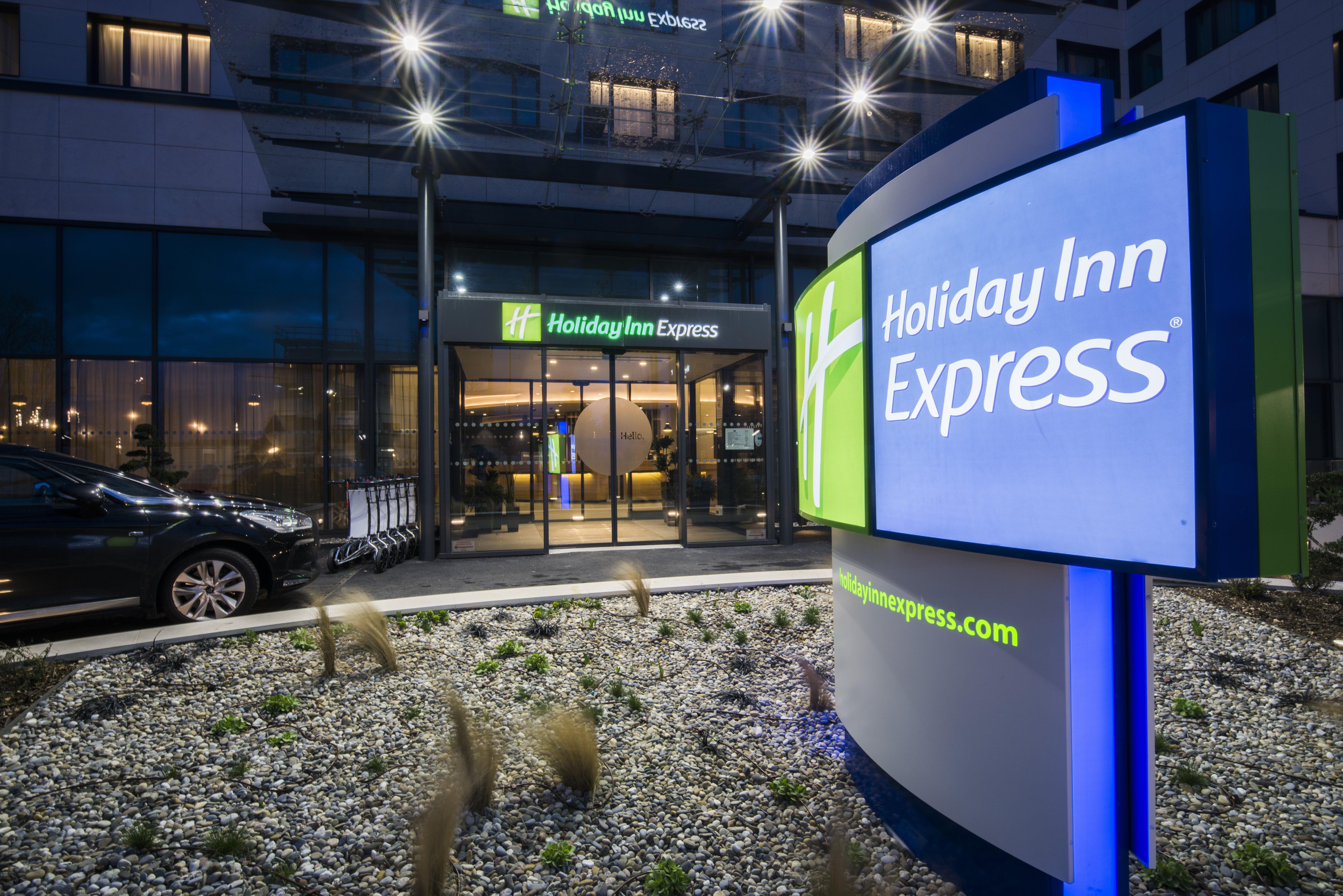 Holiday Inn Express - Paris - Cdg Airport By Ihg Roissy-en-France Exterior foto