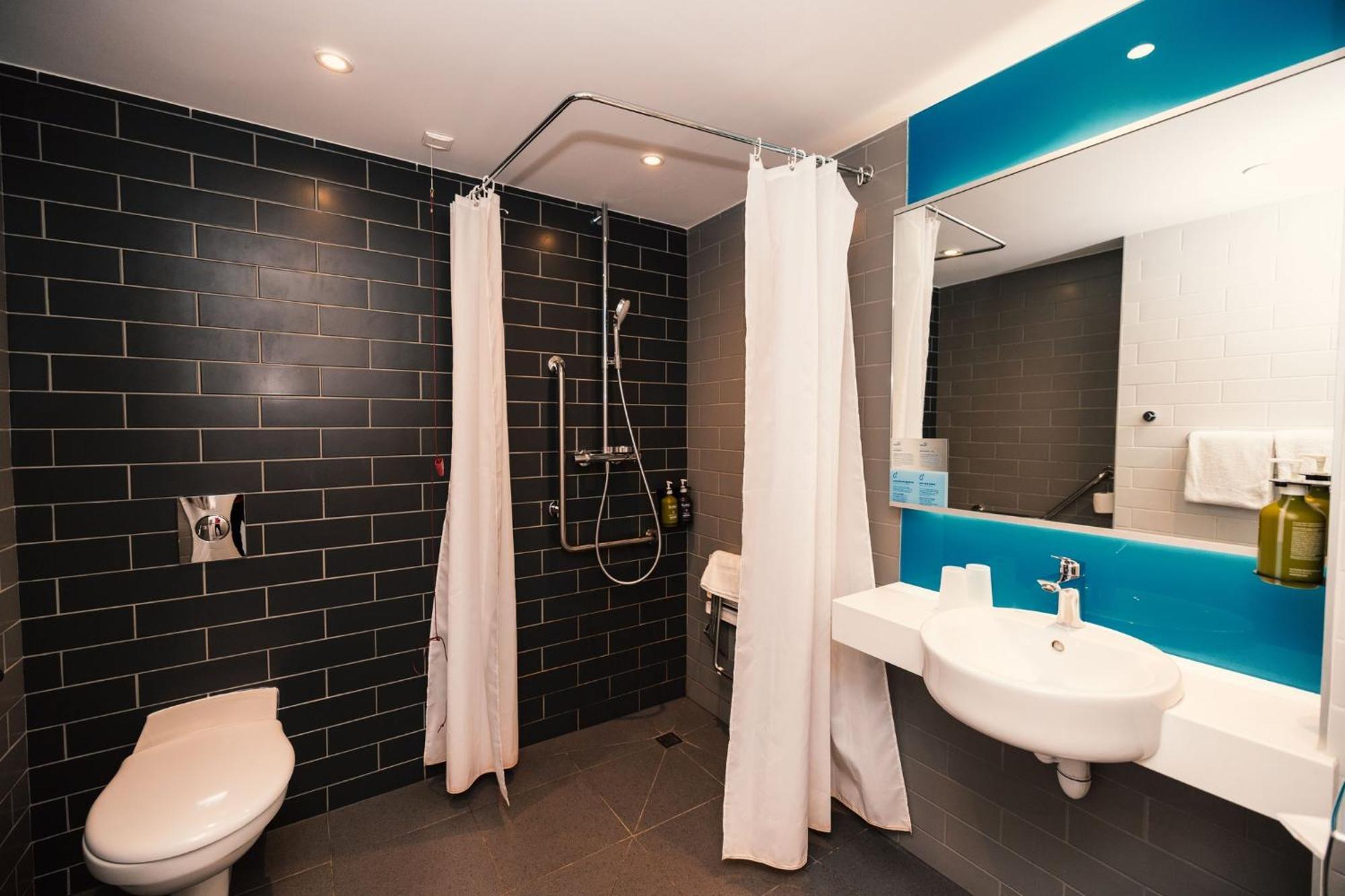 Holiday Inn Express - Paris - Cdg Airport By Ihg Roissy-en-France Exterior foto
